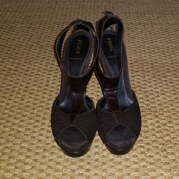 Fendi platform peeptoe heels - Picture 2 of 7